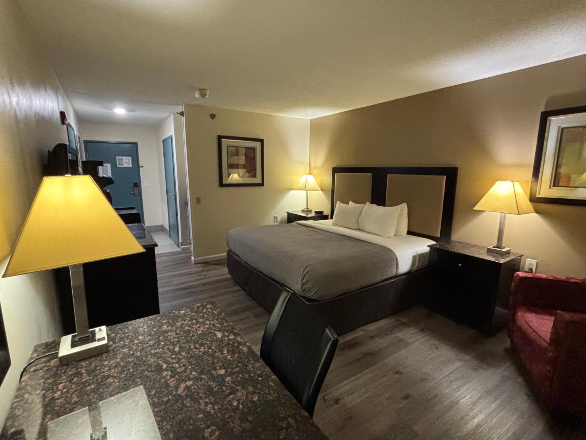 Quality Inn & Suites Woodstock Near Lake Geneva מראה חיצוני תמונה